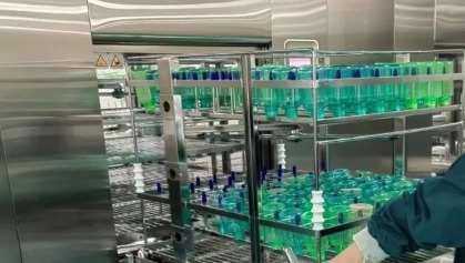 Dekontaminaatiokeskusten laitteiden päivittäinen huolto ja huolto